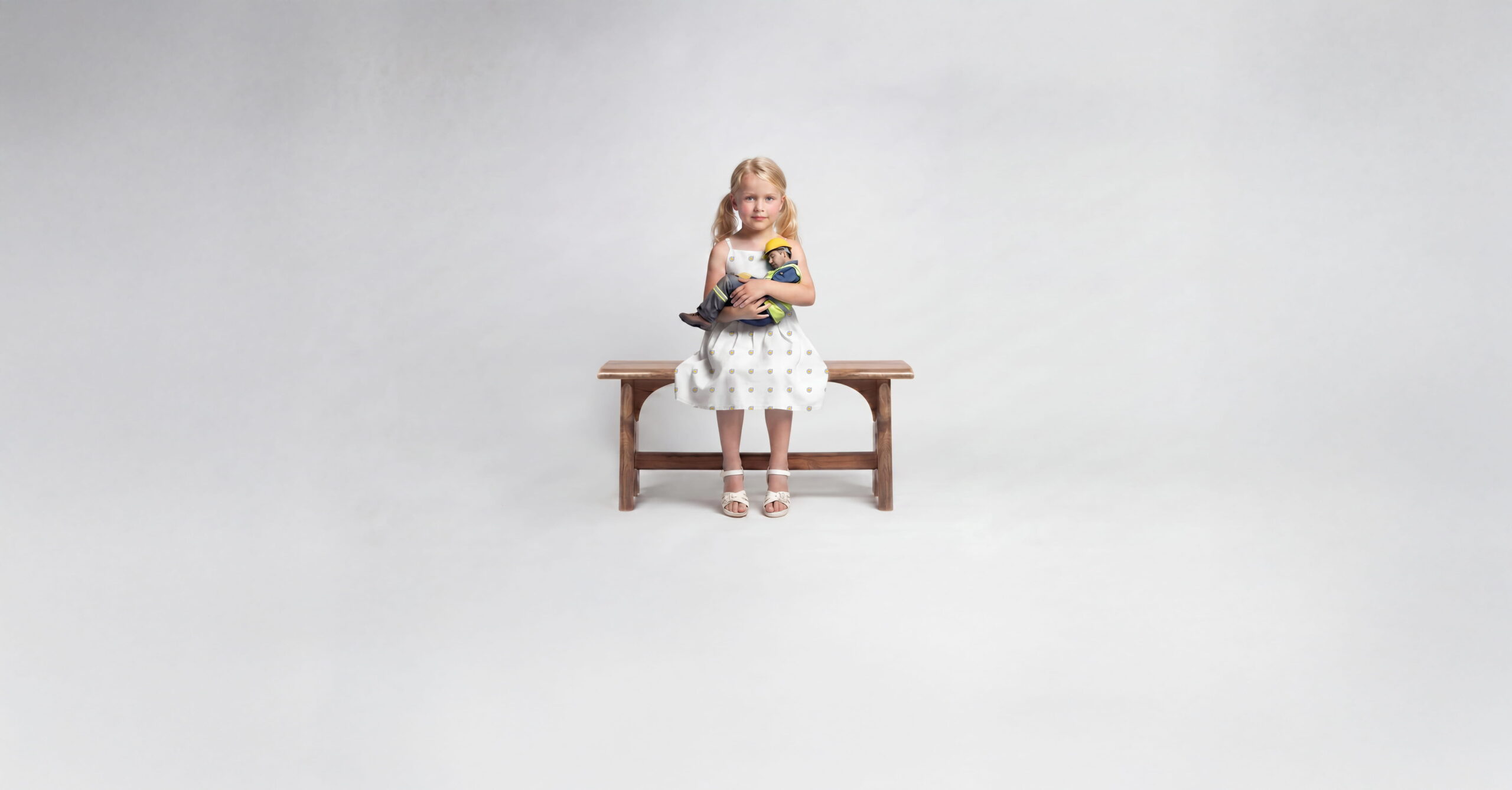 Bambina simbolo della tecnologia Daily per la sicurezza